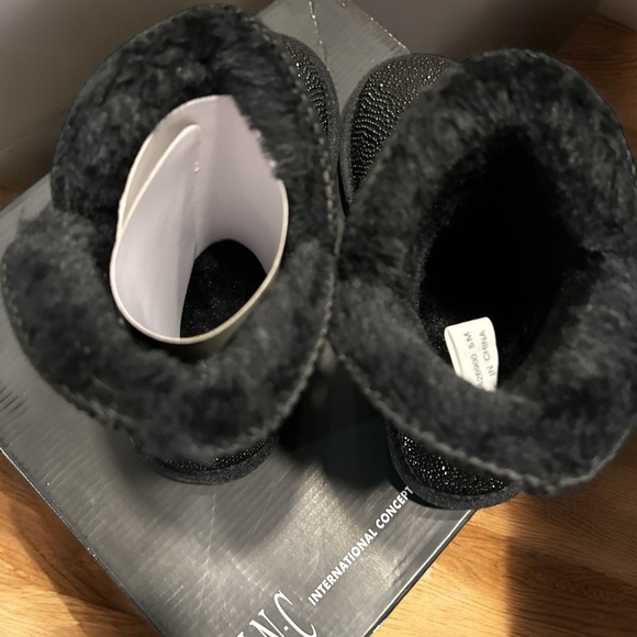 SOLD - Picture 4 of 9